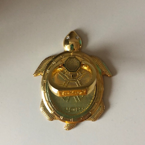 Lilly Pulitzer Turtle Phone Ring - Picture 5 of 6